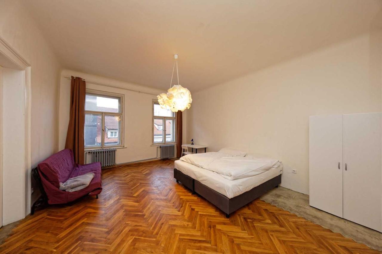 Peter'S Tower Apartments Prague Extérieur photo