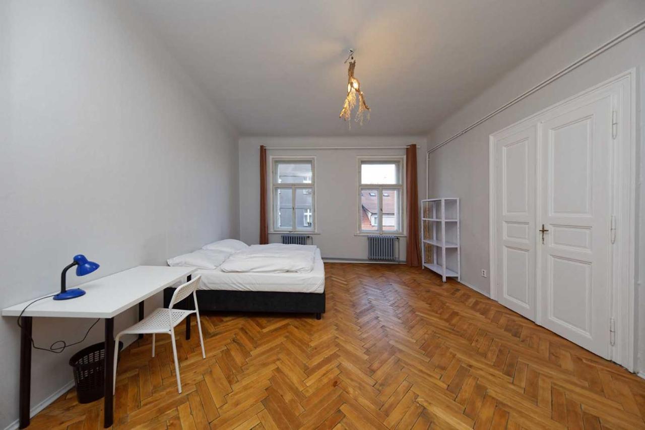 Peter'S Tower Apartments Prague Extérieur photo