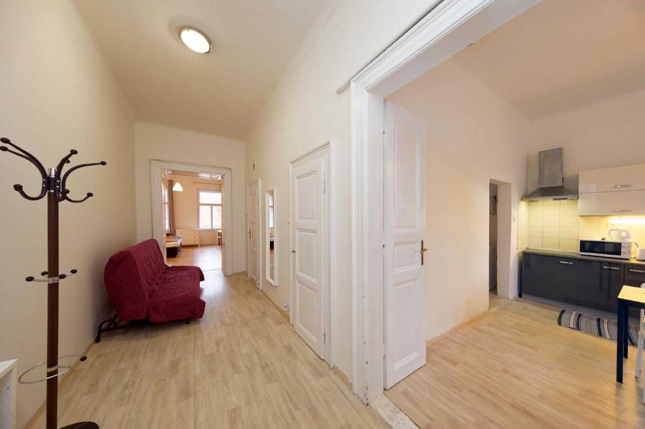 Peter'S Tower Apartments Prague Extérieur photo