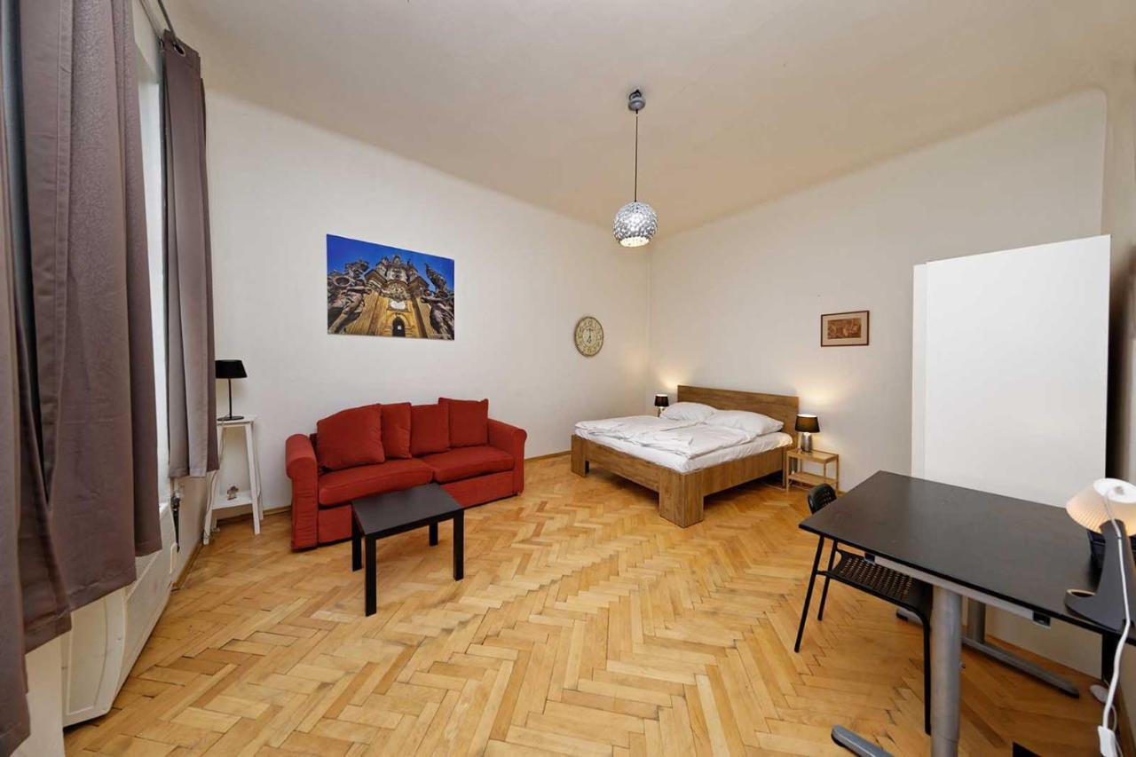 Peter'S Tower Apartments Prague Extérieur photo