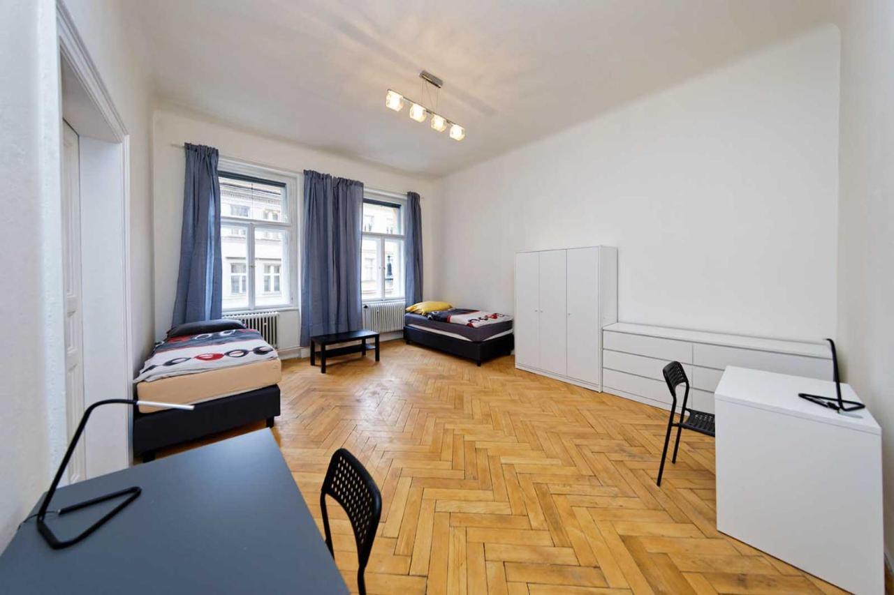 Peter'S Tower Apartments Prague Extérieur photo
