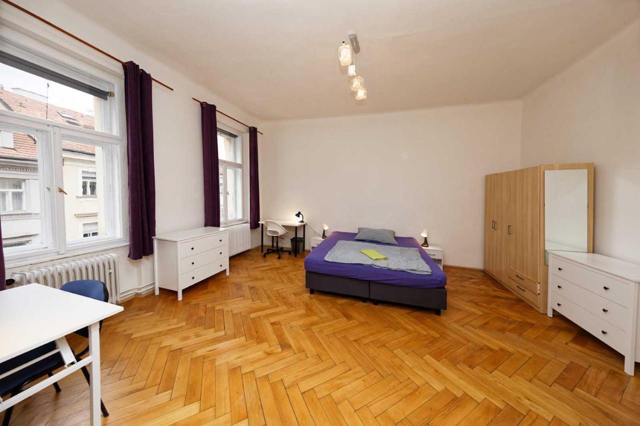 Peter'S Tower Apartments Prague Extérieur photo