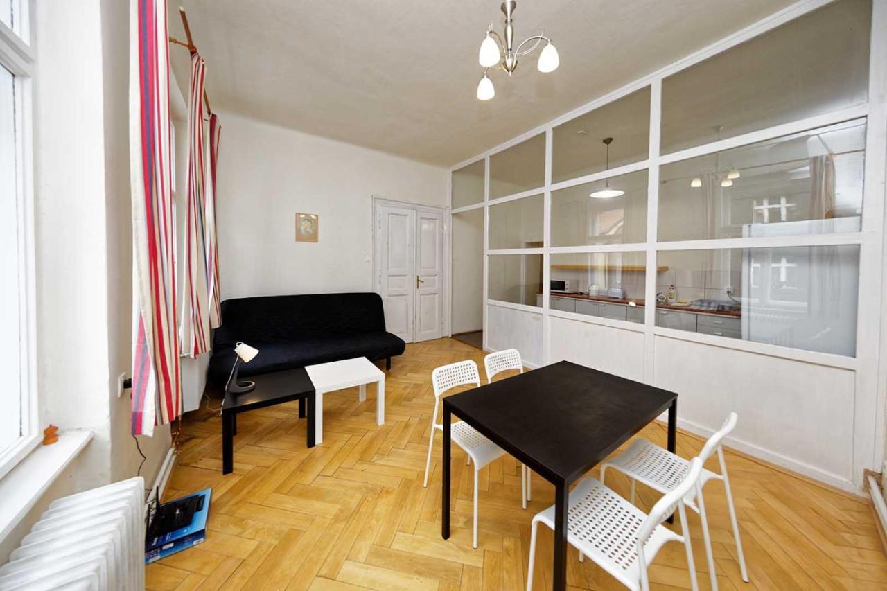 Peter'S Tower Apartments Prague Extérieur photo