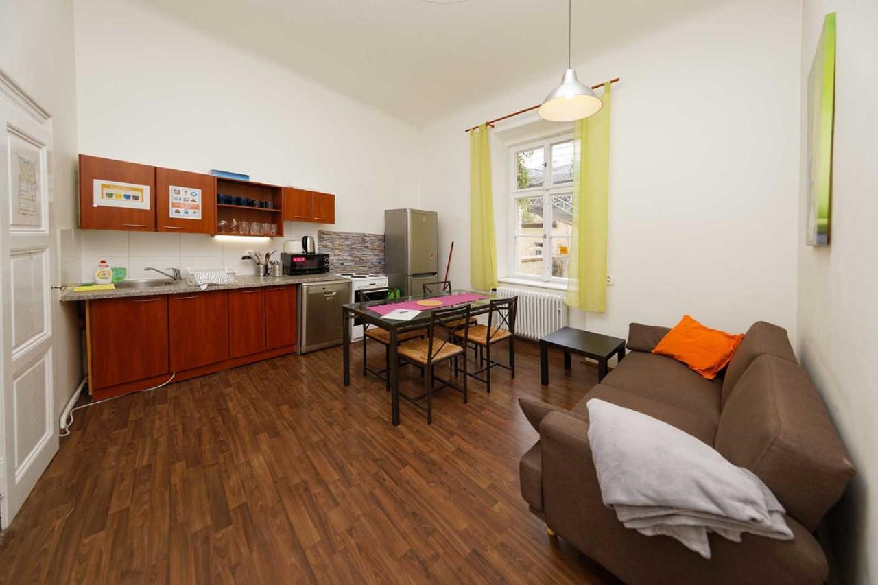 Peter'S Tower Apartments Prague Extérieur photo