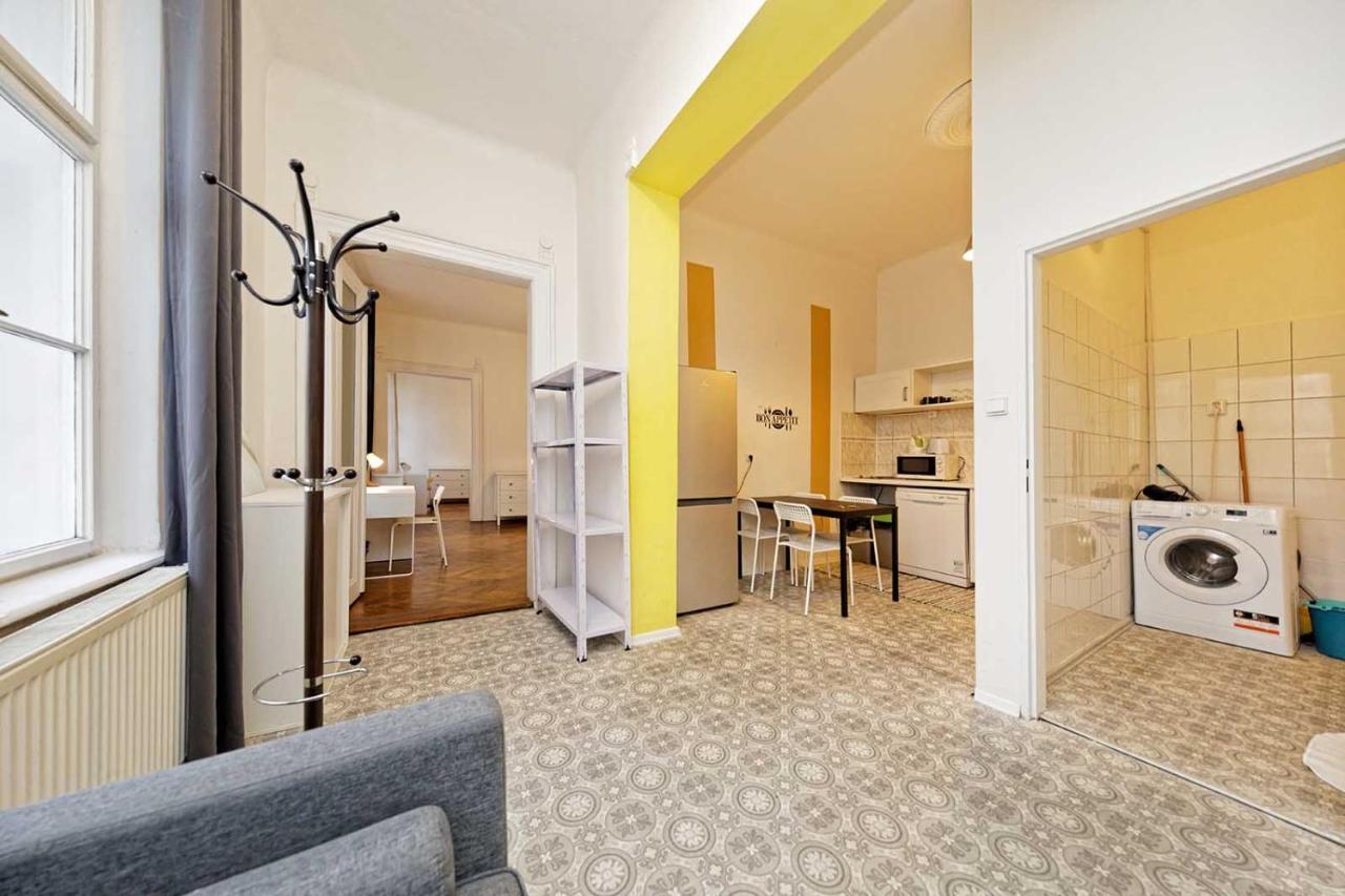 Peter'S Tower Apartments Prague Extérieur photo
